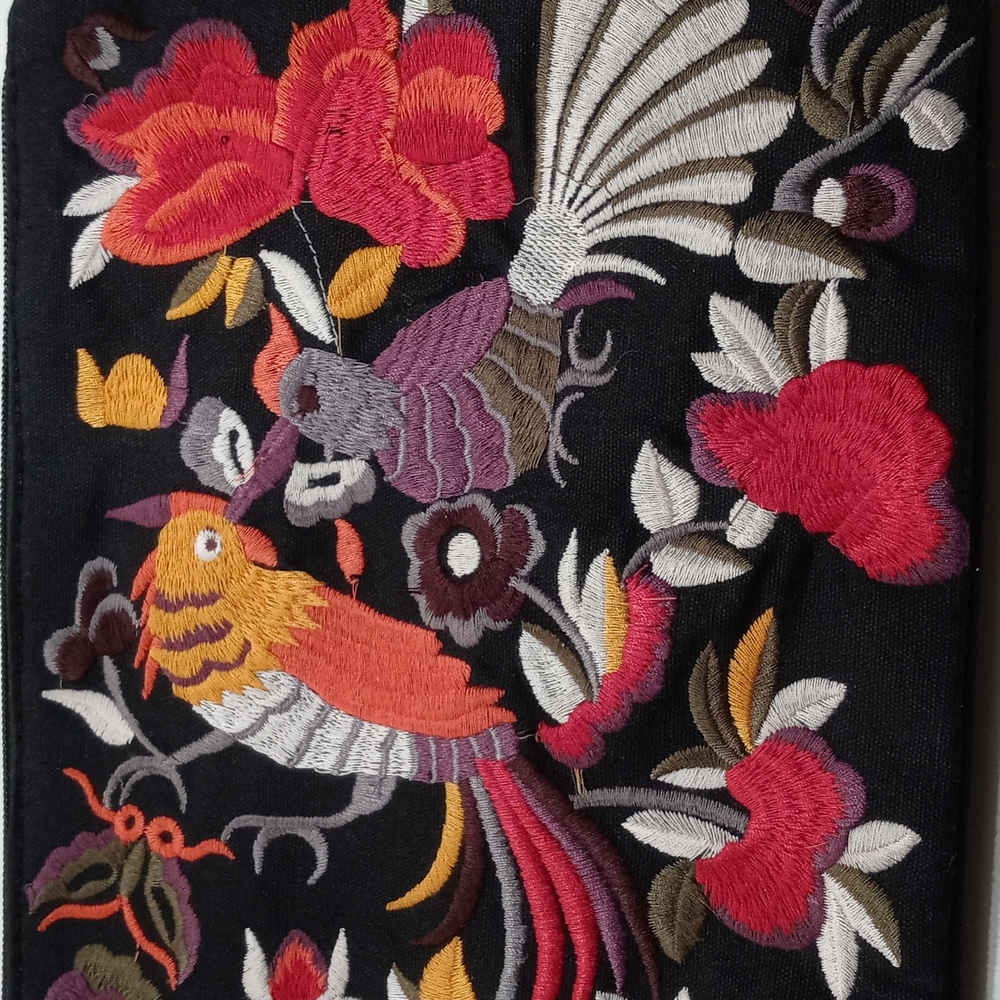 Gorgeous Embroidered Clutch/ Purse - Picture 8 of 12